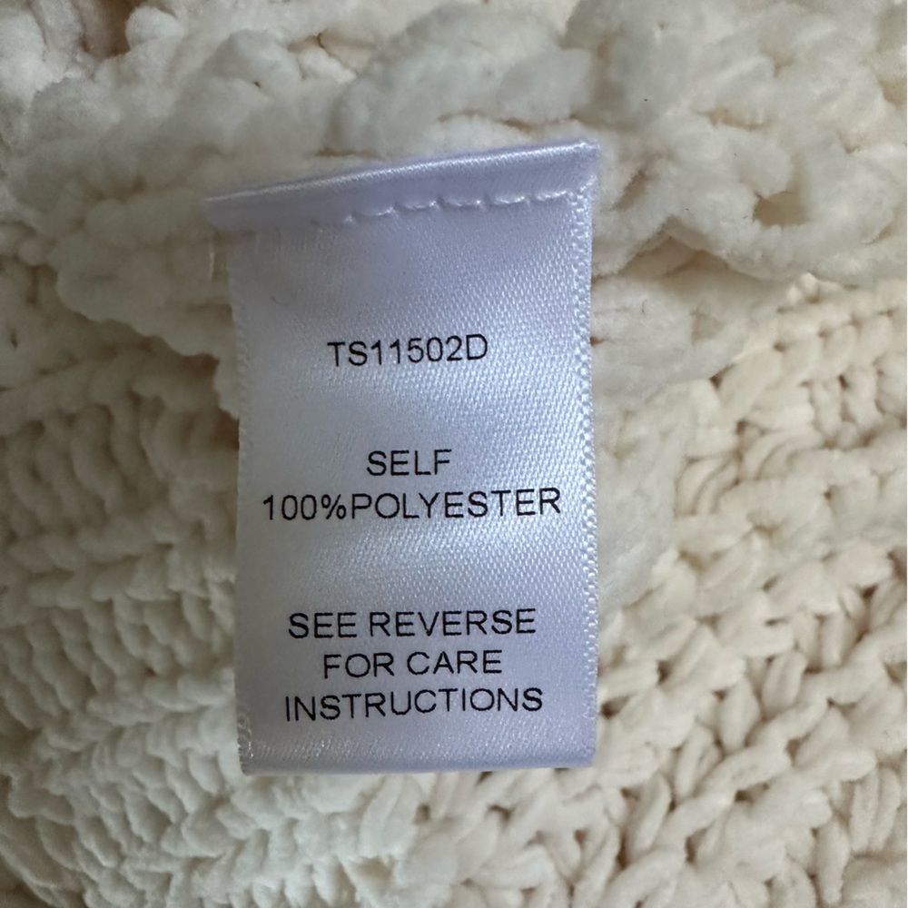 Aakaa Cream Knit Cardigan Sweater cable pattern on front NWT SUPER SOFT M - Picture 14 of 16